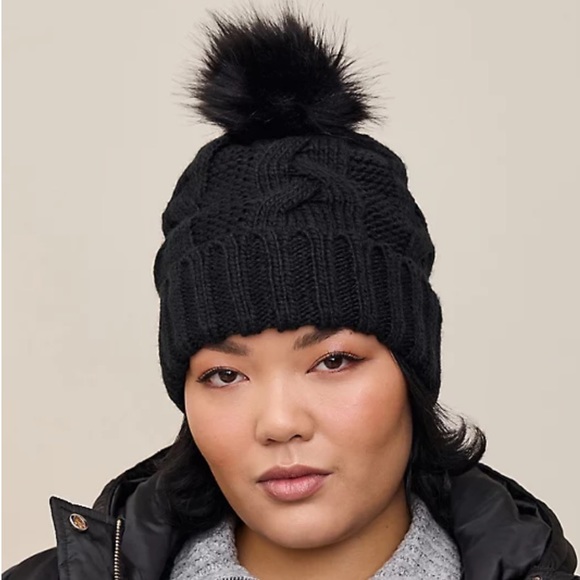 CABLE KNIT COZY POM BEANIE - Picture 2 of 3